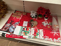 Partij kerstdecoratie. - afbeelding 1 van  1