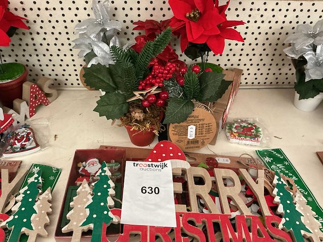 Partij kerstdecoratie. - afbeelding 1 van  1