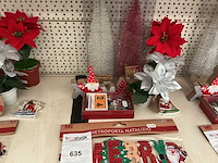 Partij kerstdecoratie. - afbeelding 1 van  1