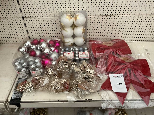 Partij kerstdecoratie. - afbeelding 1 van  1