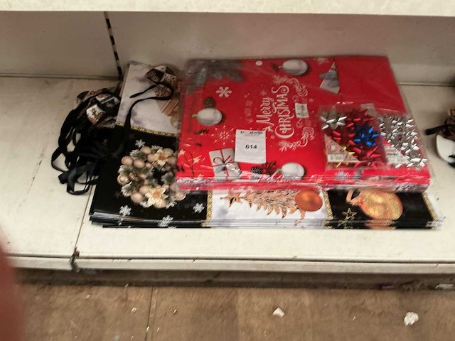 Partij kerst,draagtassen+decoratie. - afbeelding 1 van  1
