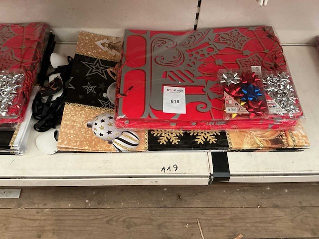 Partij kerst,draagtassen+decoratie. - afbeelding 1 van  1