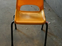 Partij kinderstapelstoelen - afbeelding 3 van  4
