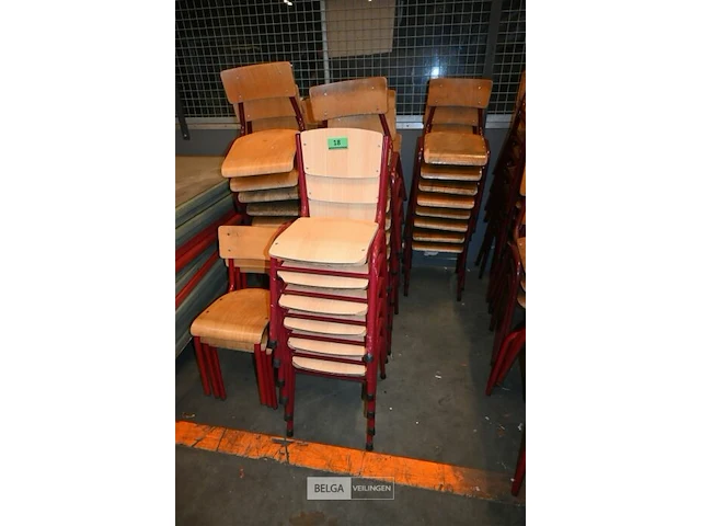Partij kinderstapelstoelen - afbeelding 1 van  4
