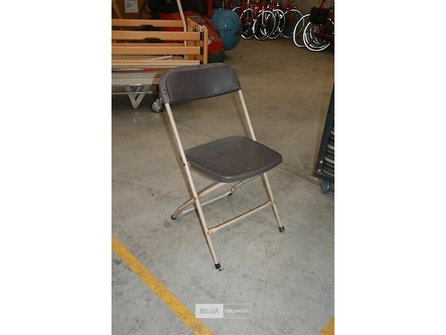 Partij klapstoelen + 2 metalen karren - afbeelding 4 van  6
