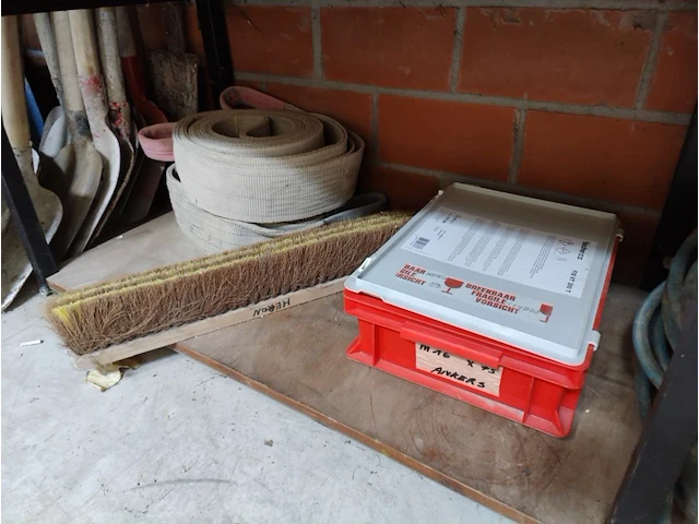 Partij klein aannemersmateriaal - afbeelding 13 van  20