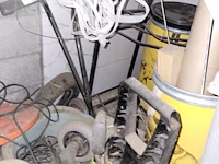 Partij klein gereedschap en tuinonderhoud - afbeelding 10 van  15