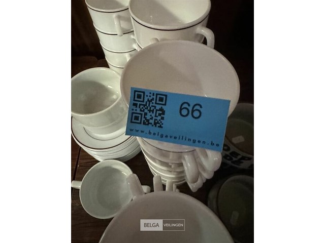 Partij koffie kopjes en schotel - afbeelding 3 van  3