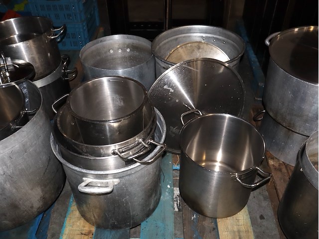 Partij kookgerei - afbeelding 1 van  3