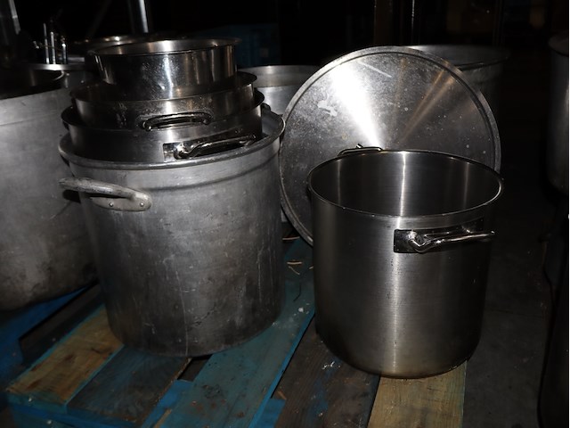 Partij kookgerei - afbeelding 2 van  3