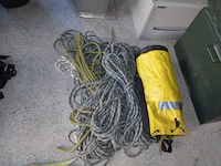 Partij koorden, 2 x brandlus 3m/3ton en 2 x strop, 2 x valbeveiliging harnas - afbeelding 2 van  10