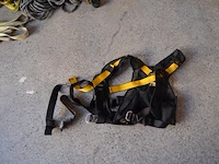 Partij koorden, 2 x brandlus 3m/3ton en 2 x strop, 2 x valbeveiliging harnas - afbeelding 5 van  10