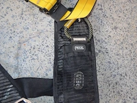 Partij koorden, 2 x brandlus 3m/3ton en 2 x strop, 2 x valbeveiliging harnas - afbeelding 6 van  10