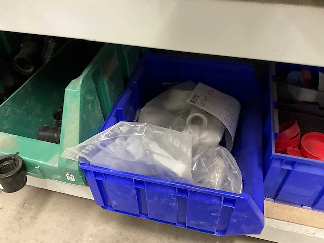 Partij koppelstukken + etc sanitair - afbeelding 38 van  74