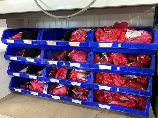 Partij koppelstukken + etc sanitair - afbeelding 4 van  74
