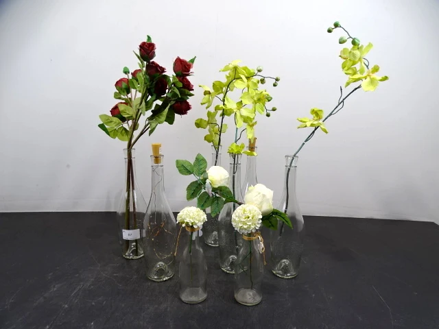 Partij kunstbloemen in fles - afbeelding 1 van  3