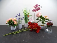 Partij kunstbloemen