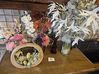 Partij kunstplanten en vazen - afbeelding 1 van  3