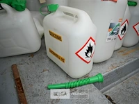 Partij kunststof jerrycans - afbeelding 2 van  6