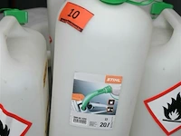 Partij kunststof jerrycans - afbeelding 3 van  6