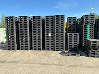 Partij kunststof pallets (810x) - afbeelding 2 van  3