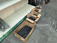 Partij kunststof randprofielen + kunststof nagels - afbeelding 13 van  25