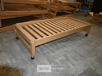 Partij lage houten bedden - afbeelding 3 van  5