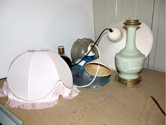 Partij lampen onderdelen - afbeelding 2 van  3