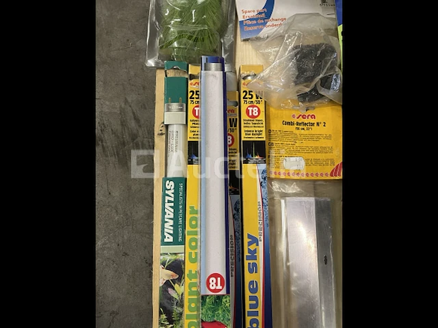 Partij lampen voor aquarium - afbeelding 1 van  6