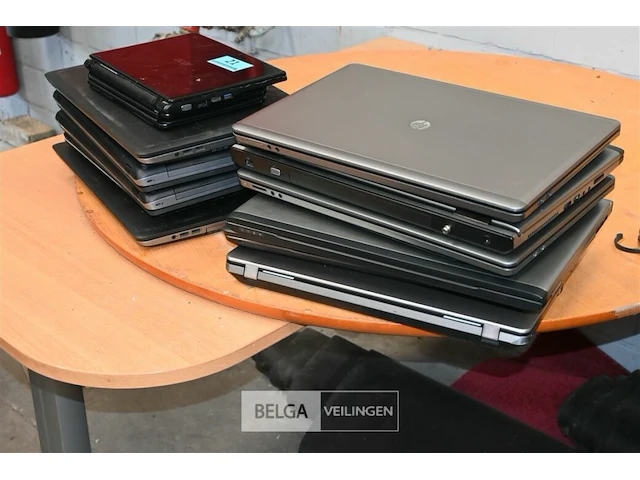 Partij laptops zonder hd - afbeelding 1 van  1
