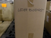 Partij lederen bloempotjes - afbeelding 2 van  2