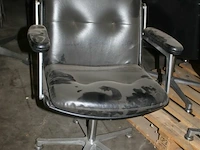 Partij lederen stoelen met armleuning - afbeelding 2 van  5