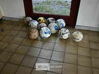 Partij lederen voetballen - afbeelding 5 van  6