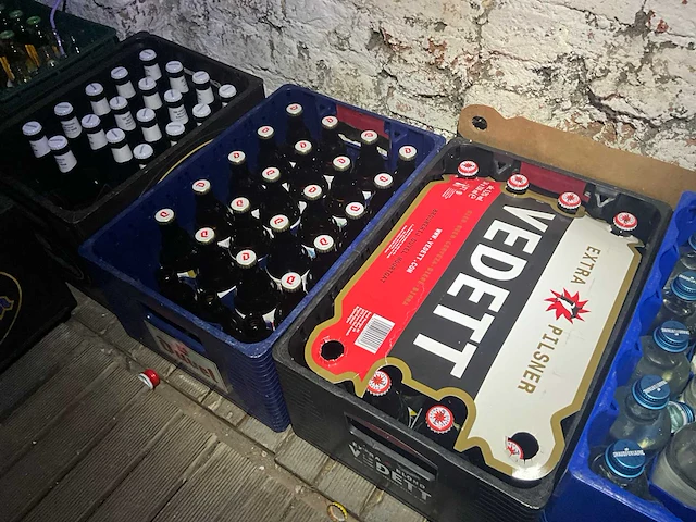 Partij leeggoed frisdranken en bieren - afbeelding 5 van  23