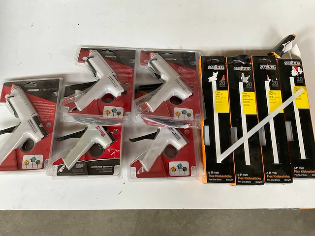 Partij lijmpistolen arrow + lijmsticks steinel - afbeelding 1 van  5