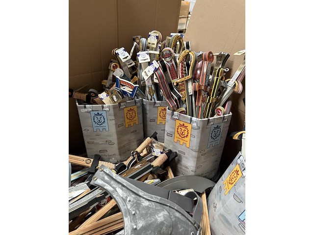 Partij liontouch zwaarden - afbeelding 1 van  6