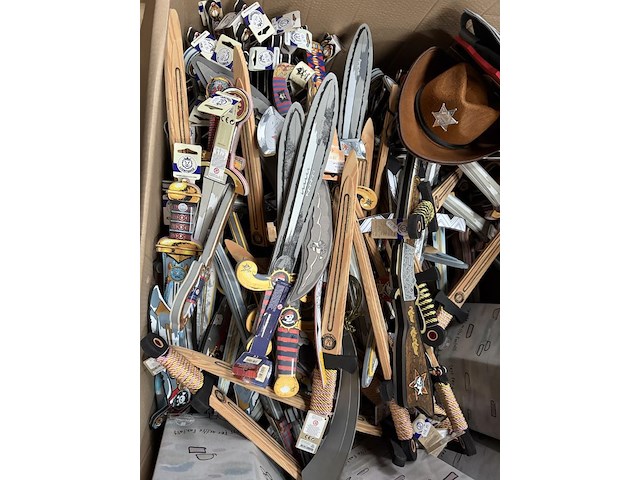 Partij liontouch zwaarden - afbeelding 3 van  6