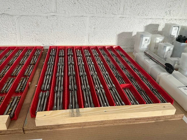 Partij machinedraadtappen (296x) - afbeelding 2 van  9