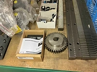 Partij machinetoebehoren - afbeelding 18 van  19