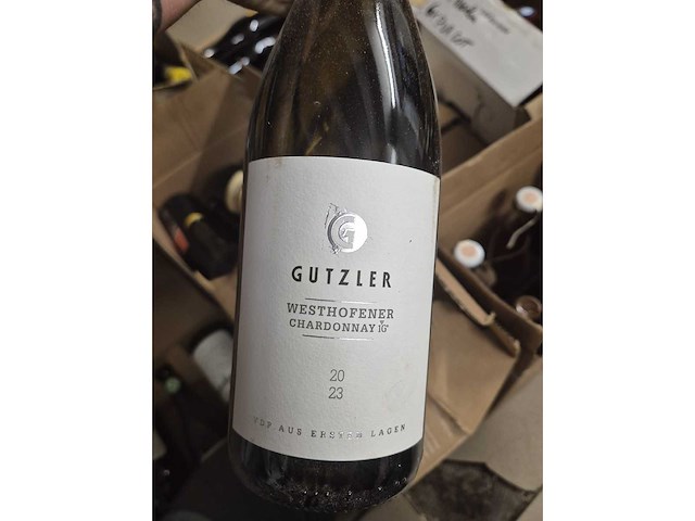 Partij met 259 verscheidene wijnenflessen - afbeelding 4 van  10