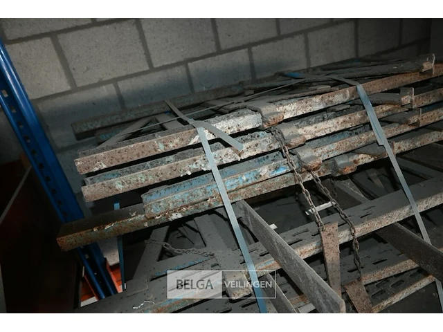 Partij metalen bekistingsmateriaal - afbeelding 1 van  5