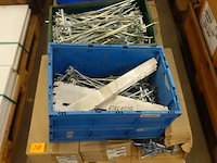 Partij metalen draagarmen - afbeelding 1 van  7