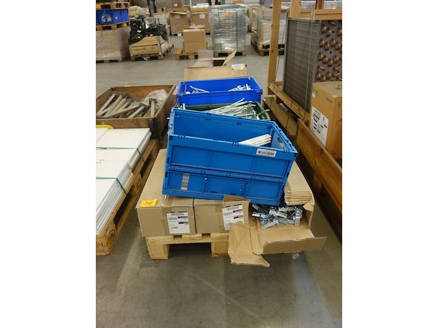 Partij metalen draagarmen - afbeelding 2 van  7