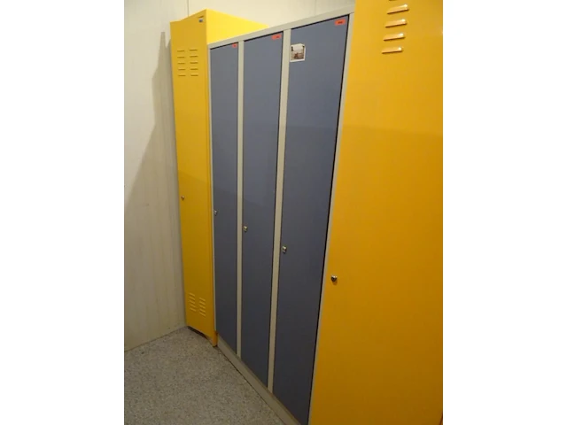 Partij metalen lockers - afbeelding 14 van  16