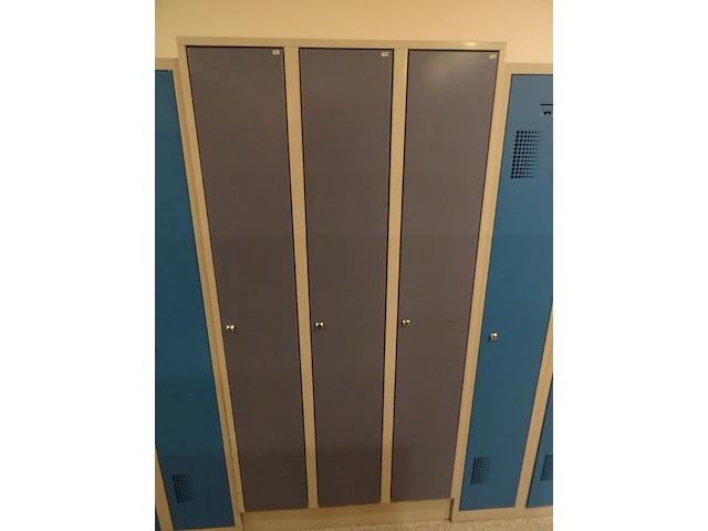Partij metalen lockers - afbeelding 6 van  16