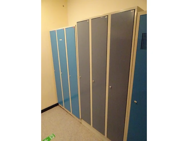 Partij metalen lockers - afbeelding 7 van  16