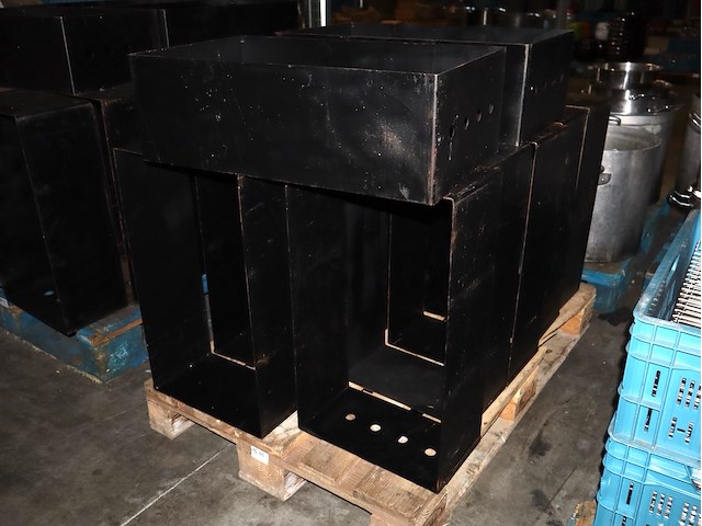 Partij metalen omkadering (plm 13) - afbeelding 2 van  3