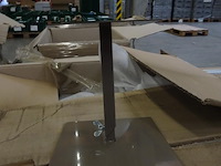 Partij metalen statieven - afbeelding 1 van  4