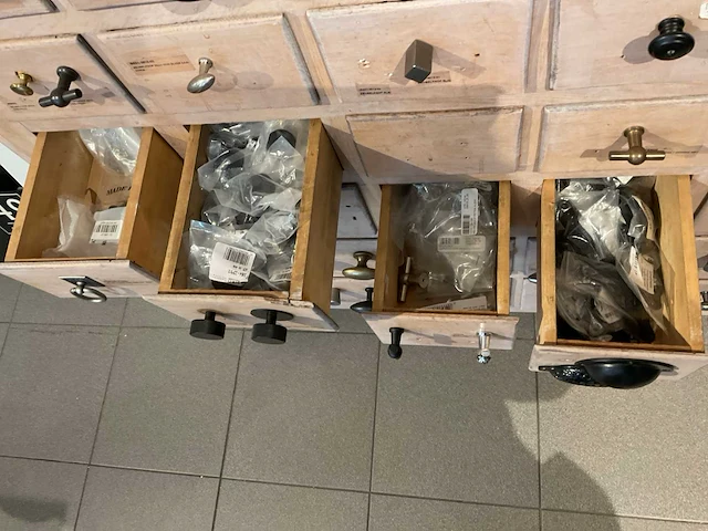 Partij meubelknoppen - afbeelding 5 van  14