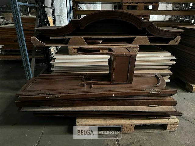 Partij meubels kasten en bed - afbeelding 4 van  13